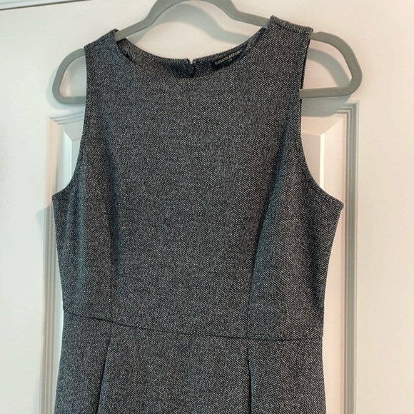 Sleeveless Banana Republic Shift Dress - Picture 1 of 7